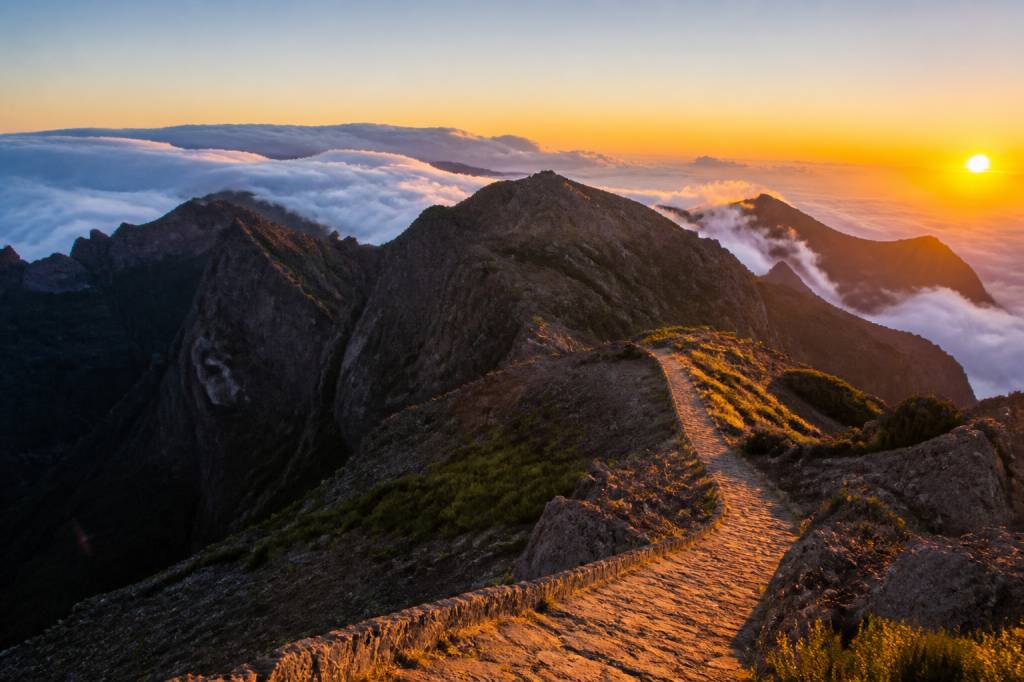 Pico do areeiro à madère : randonnée, lever de soleil et panoramas incontournables
