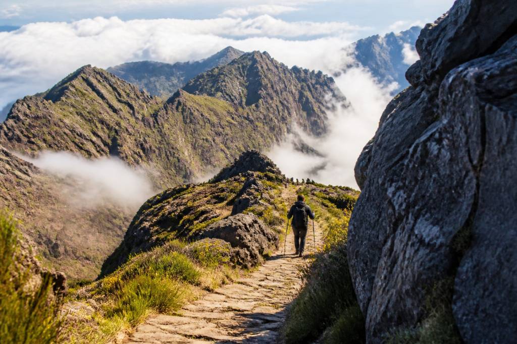 Madère randonnée du pico arieiro au pico ruivo : itinéraire, difficulté et conseils pratiques