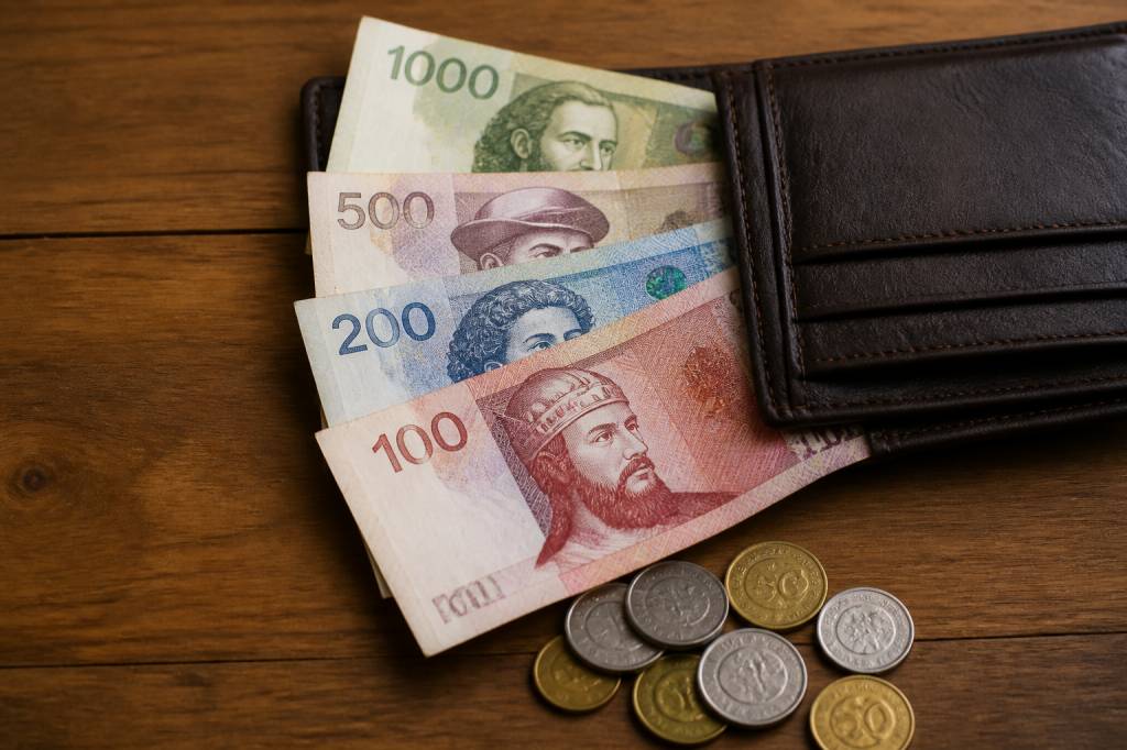 Albanie monnaie : quelle devise utiliser et comment payer sur place