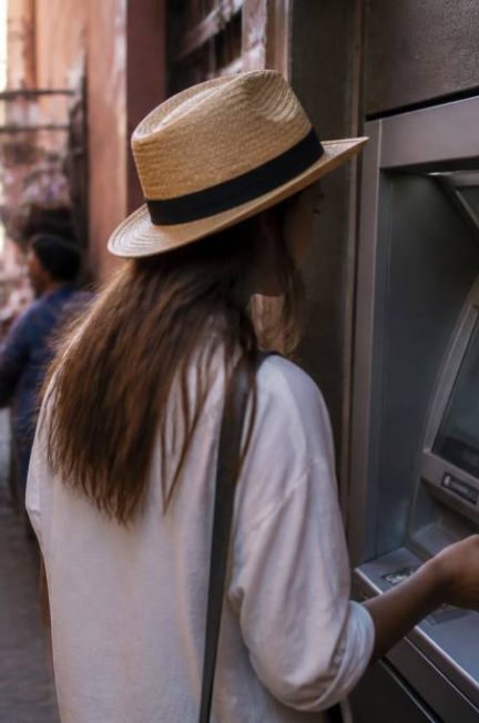 Argent Marrakech : conseils pratiques pour changer, retirer et utiliser son argent au Maroc