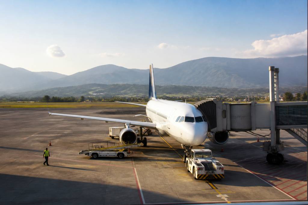 Aeroport peloponnese : guide des vols, transferts et accès aux principales destinations en Grèce