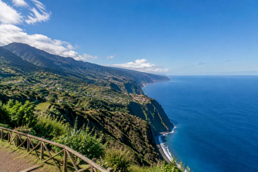 Miradouro da Eira da Achada : vue panoramique incontournable à Madère
