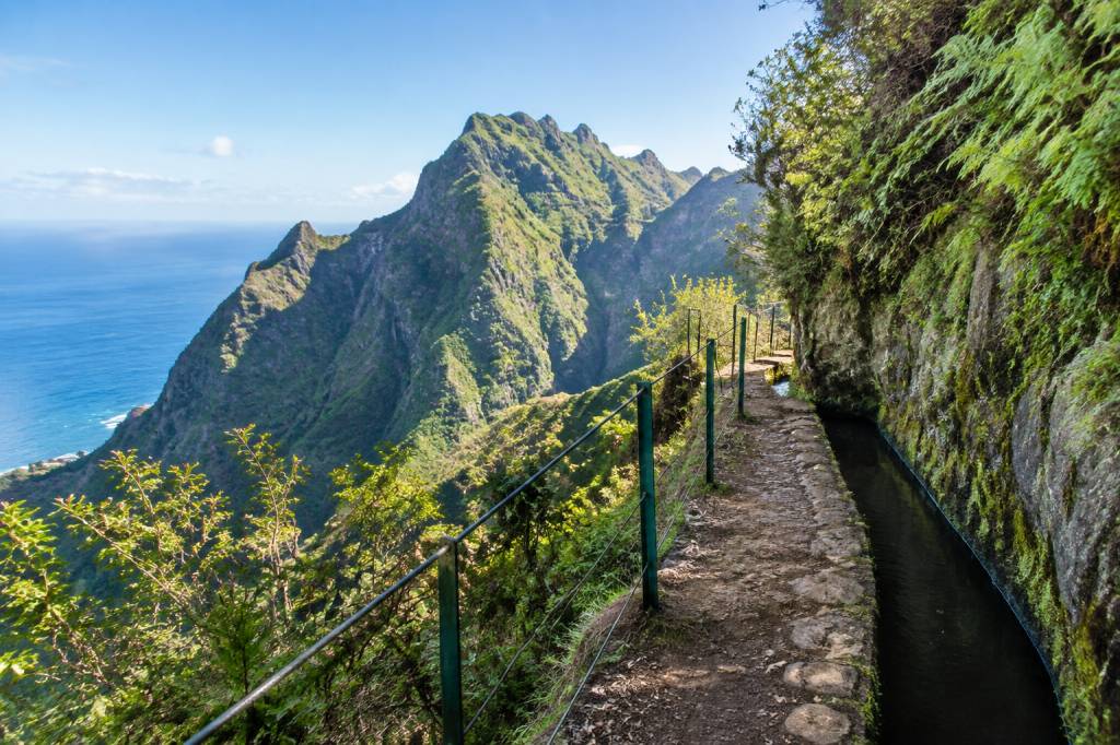 Levada dos balcoes : guide complet de la randonnée à madère