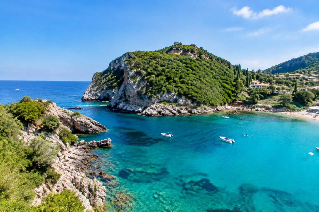 Paleokastritsa à Corfou : plages et incontournables à découvrir