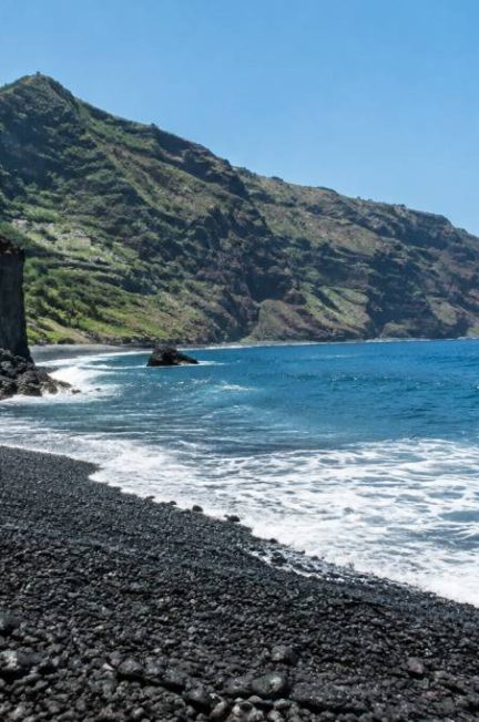 Anse noir à Madère : guide pour découvrir cette plage volcanique